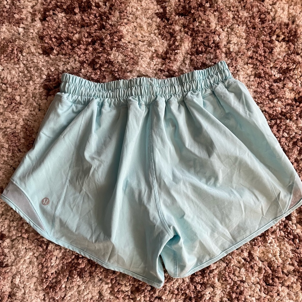 Lulu Lemon hotty hot short